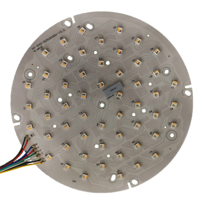 Luz de escenario LED RGB/RGBW con voltaje universal de 100-240V y entrada de 50/60Hz